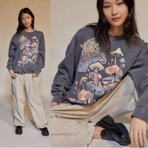 Urban Outfitters Project Social T Sweatshirt Size L XL Oversized Mushrooms Crew